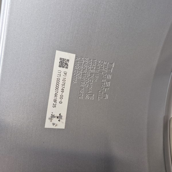 Tesla Model S 21″ Silver Rim OEM 1075749-01-D REAR - Image 3