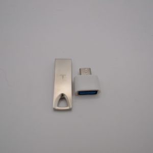 Tesla USB Glossy Black With A USB To USB-C Adapter 128gb