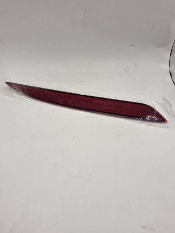 Tesla Model Y OEM 2019-2025 Rear Right reflector lamp 1626227-00-A