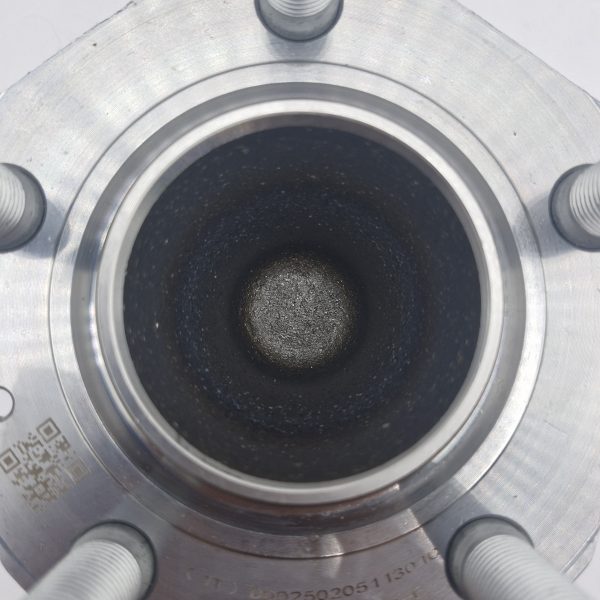 Front Hub Assembly Not Driven 1044122-00-D OEM - Image 3