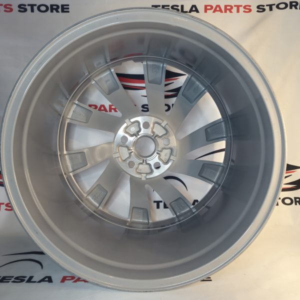 Tesla Model Y 2025+ Silver Alloy 2188227-00-C OEM 20" - Image 4