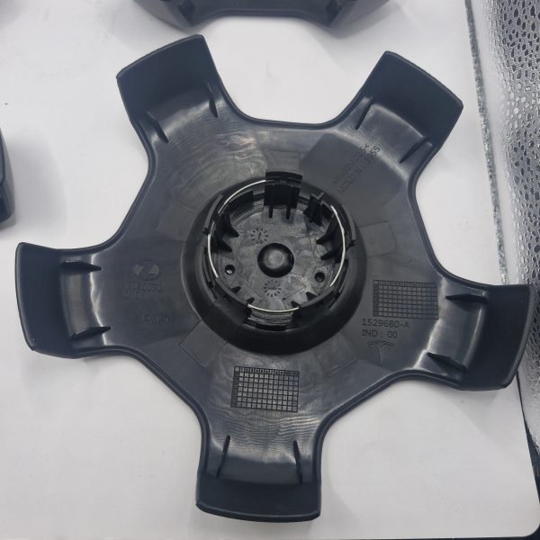 hub caps Tesla model 3 18" 1529680-A Black and Silver Full Set - Image 3