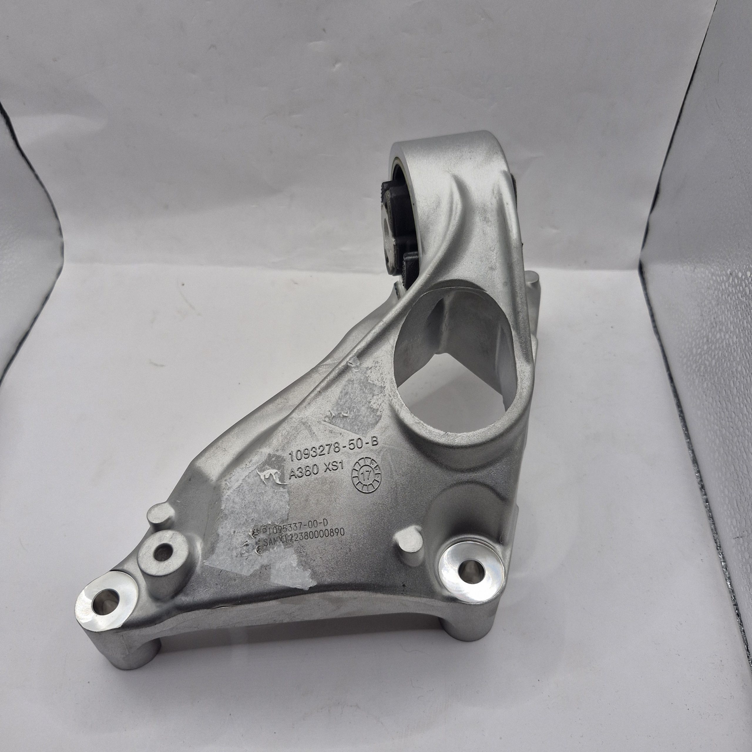 TESLA MODEL 3 Rear Drive Motor Mount LH 2017-2023 109533700D