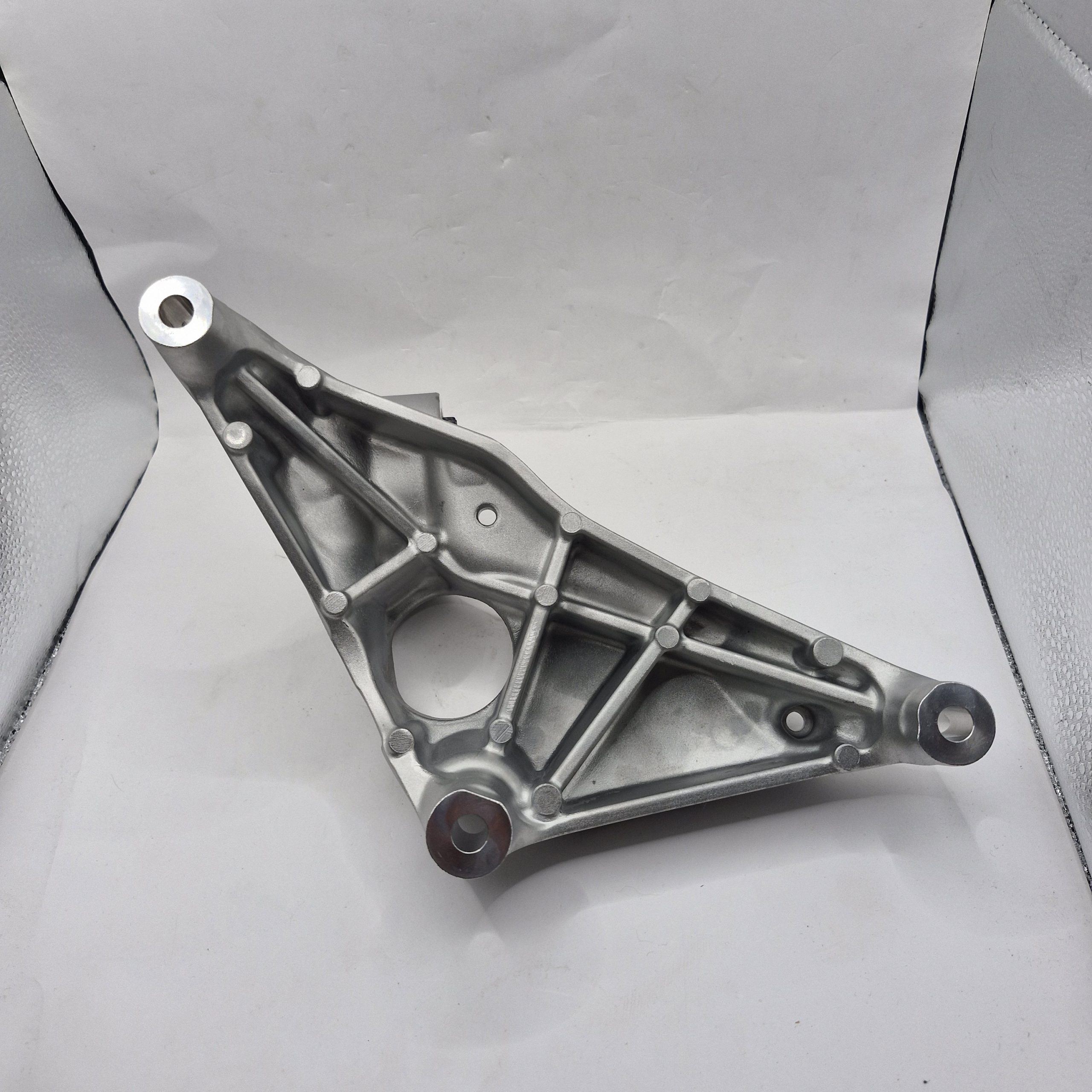 TESLA MODEL 3 Rear Drive Motor Mount LH 2017-2023 109533700D - Image 3