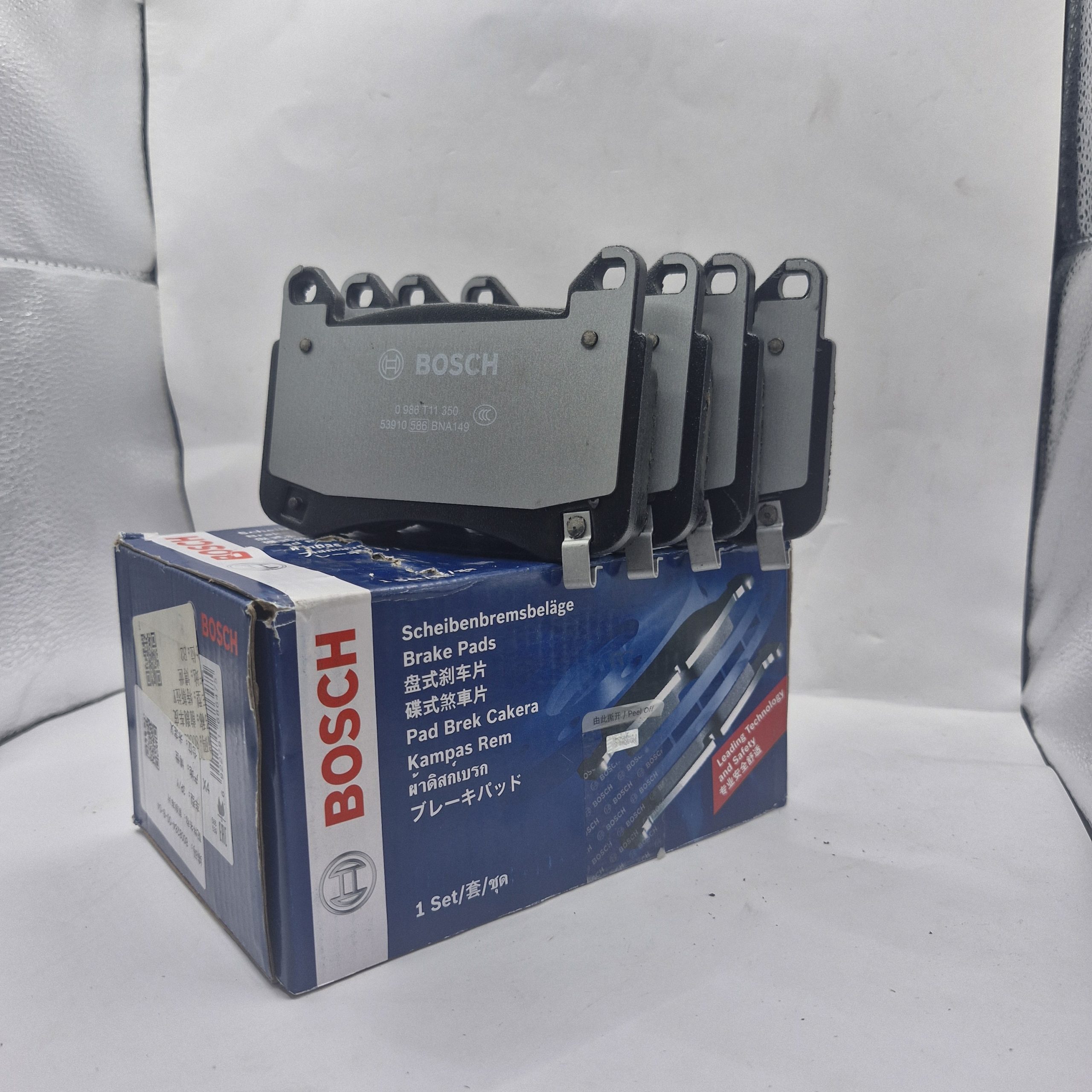 Brake Pad Set Tesla Model 3 Performance BOSCH Front 8008284-00-B