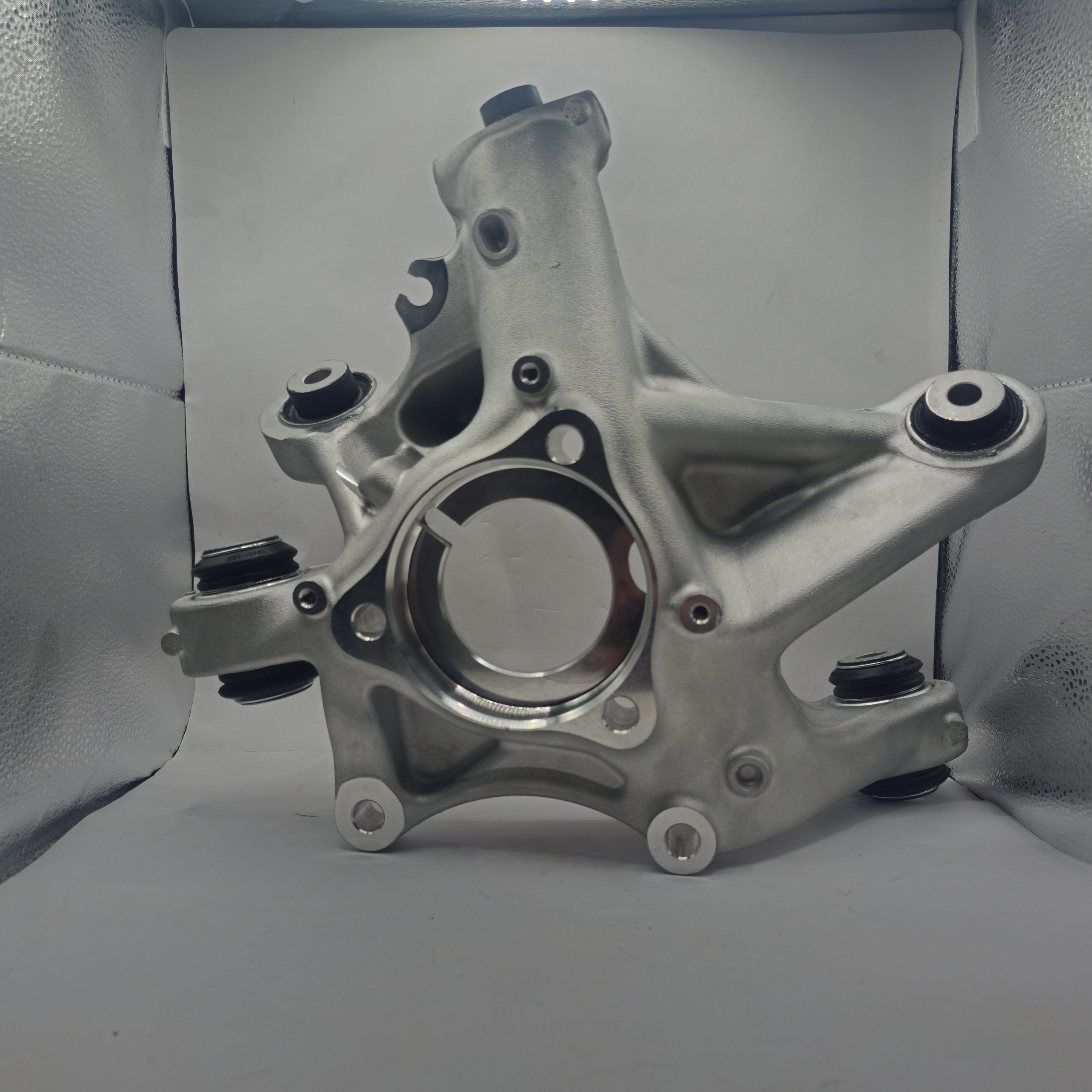 Tesla model 3 Rear Right Hand Side Knuckle EVOSAMP 1044416-00-G