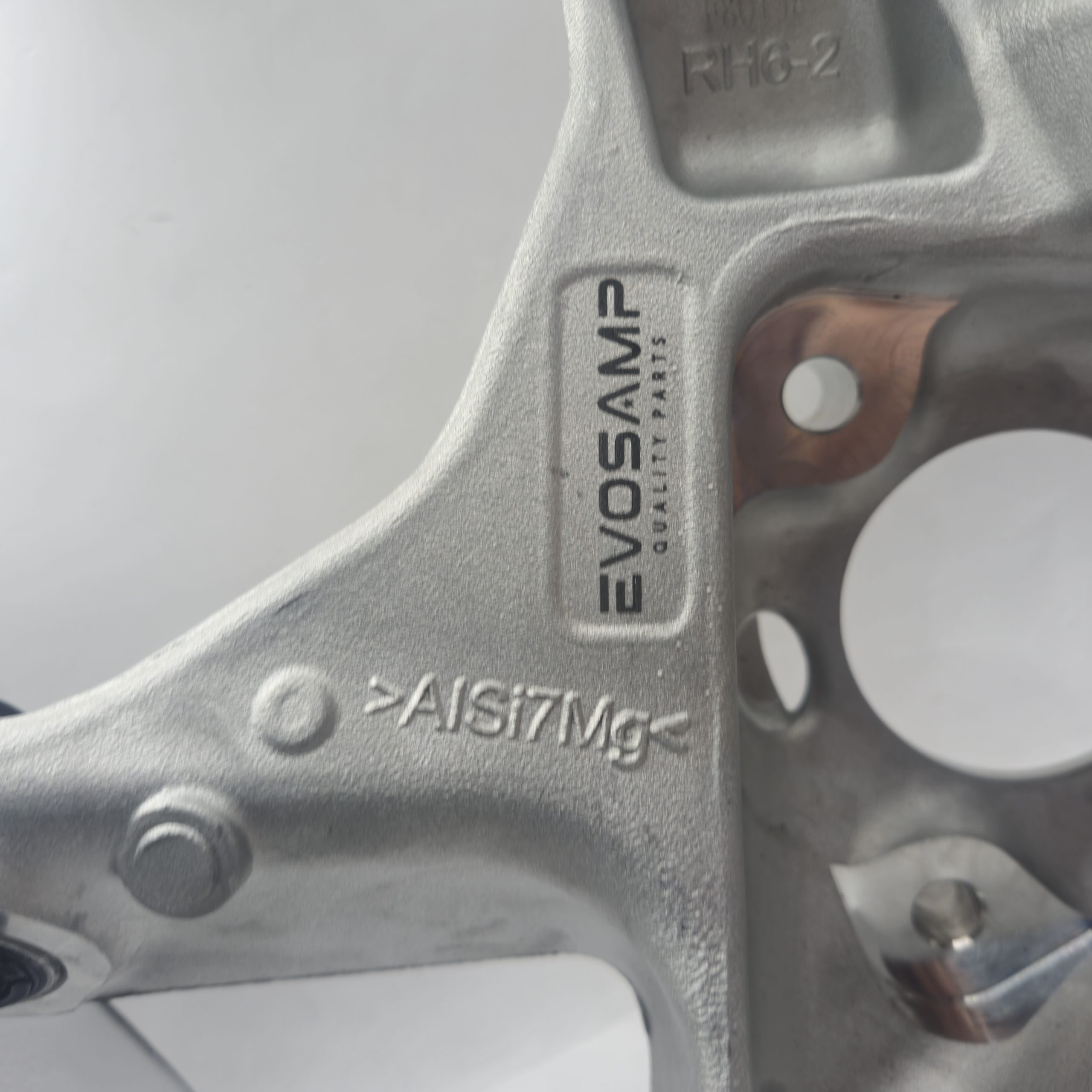 Tesla model 3 Rear Right Hand Side Knuckle EVOSAMP 1044416-00-G - Image 4