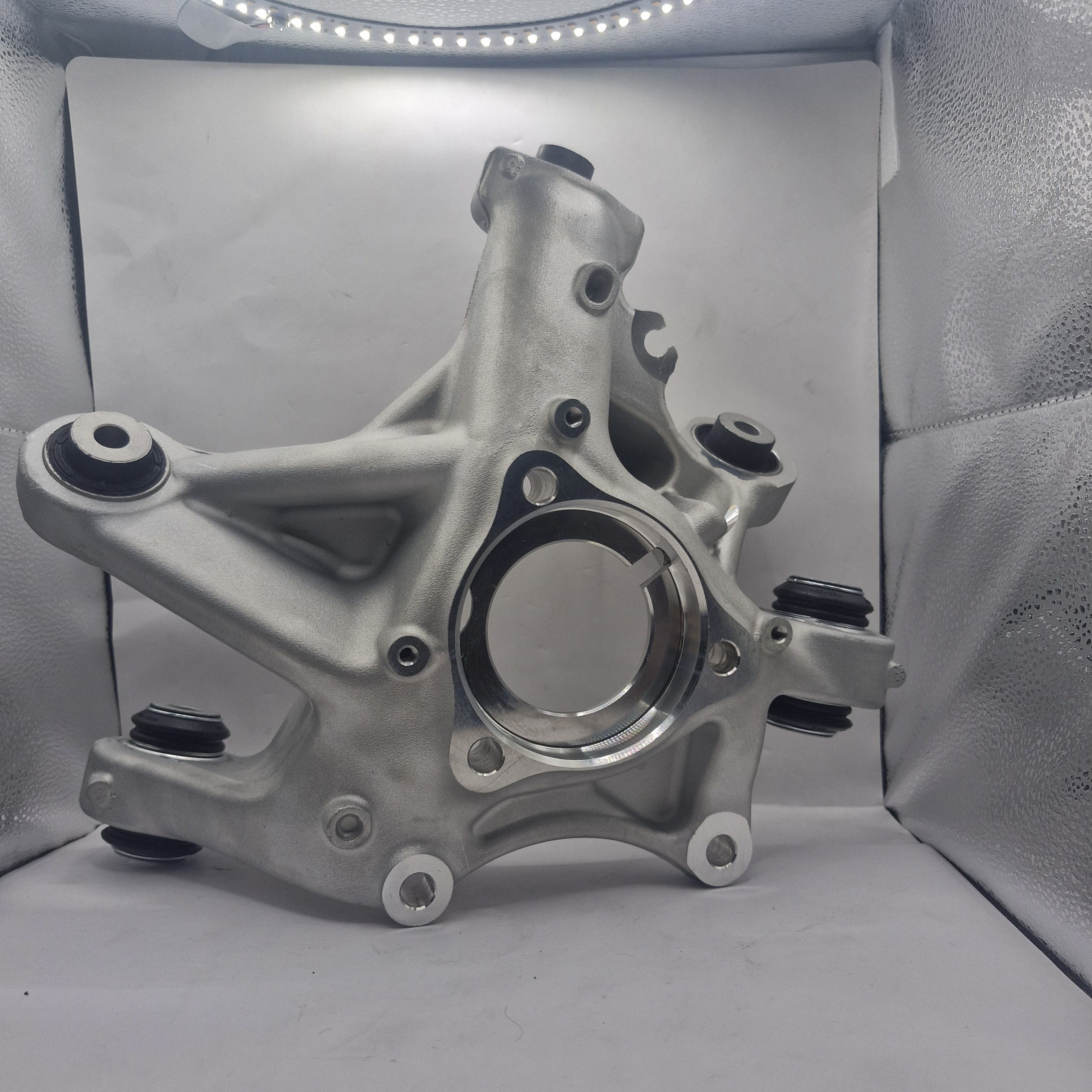 Tesla model 3 Rear Left Hand Side Knuckle EVOSAMP 1044411-00-G