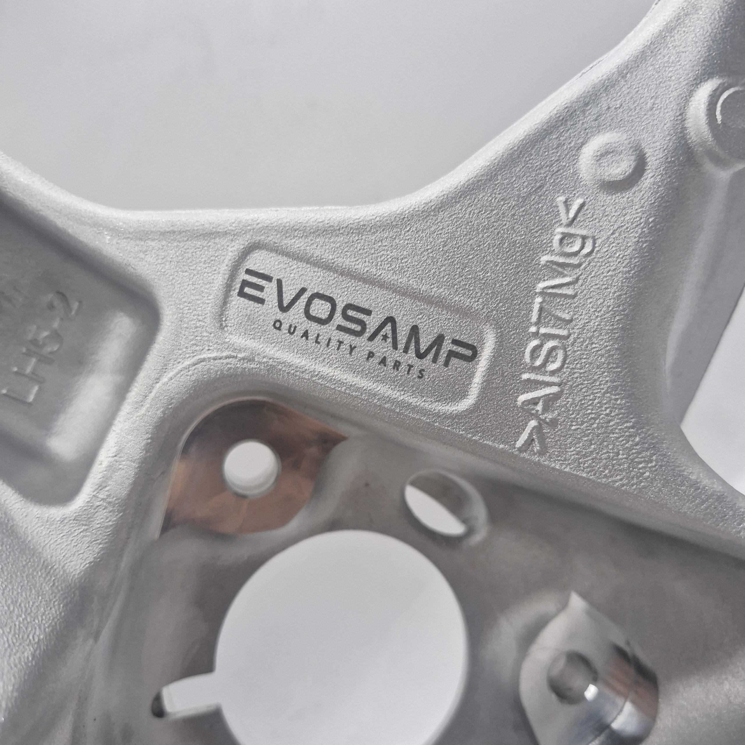 Tesla model 3 Rear Left Hand Side Knuckle EVOSAMP 1044411-00-G - Image 4