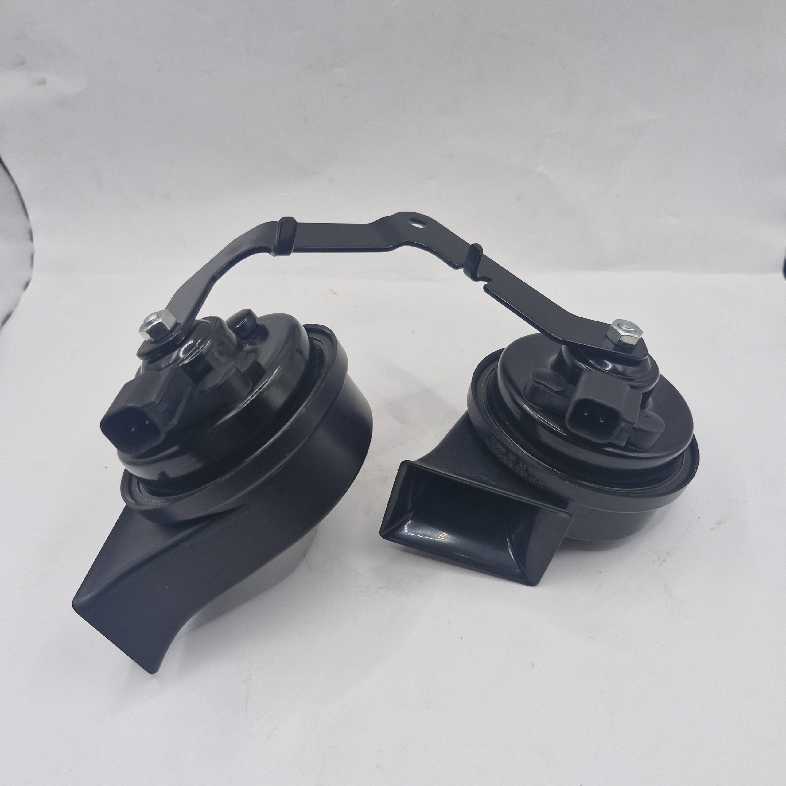 Horn Fits Tesla Model 3 1486943-00-A Full Set Double Horn With Metal Bracket