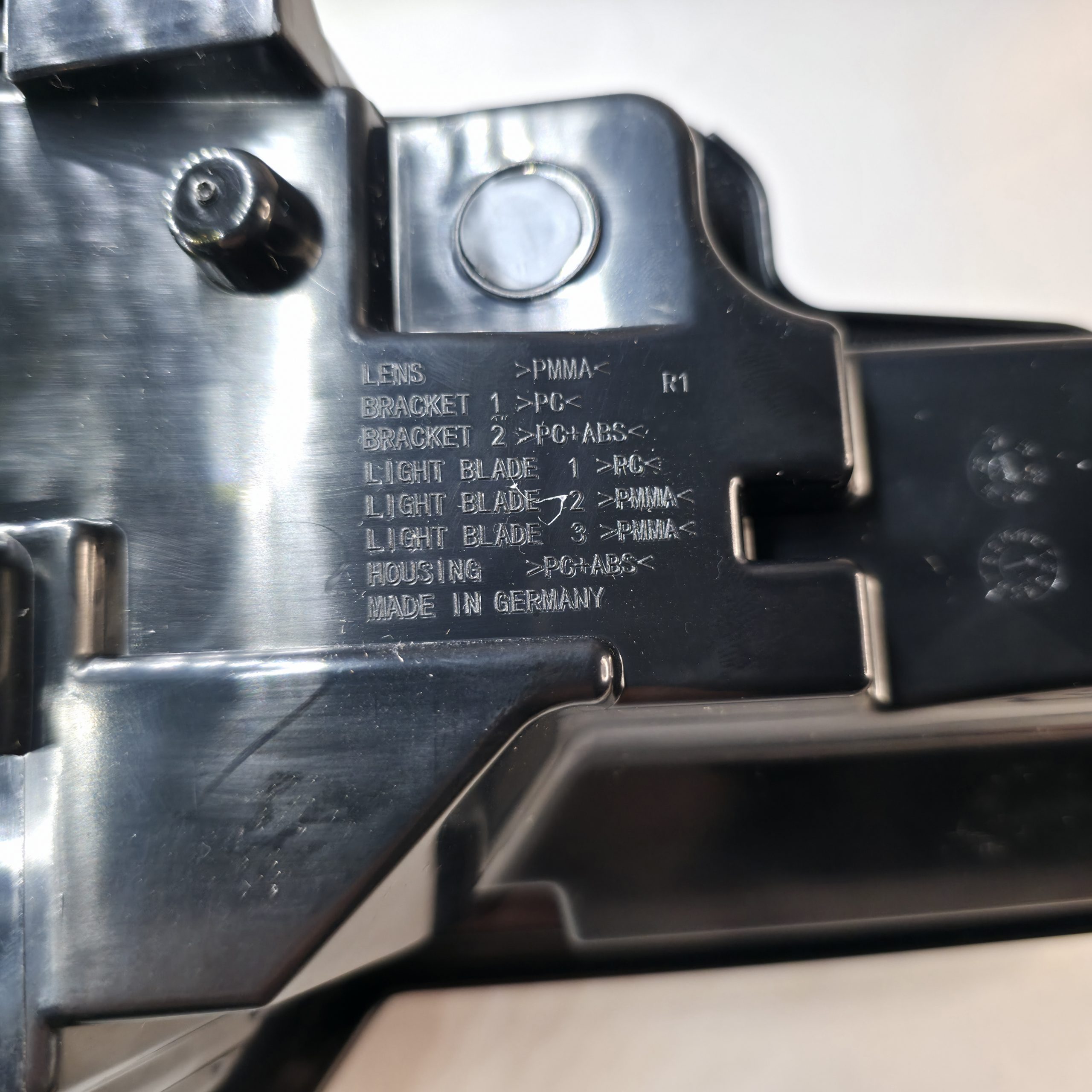 Taillight Left Hand Side Tesla Model Y 2025+ Juniper Full Assembly 1979444-00-C - Image 3