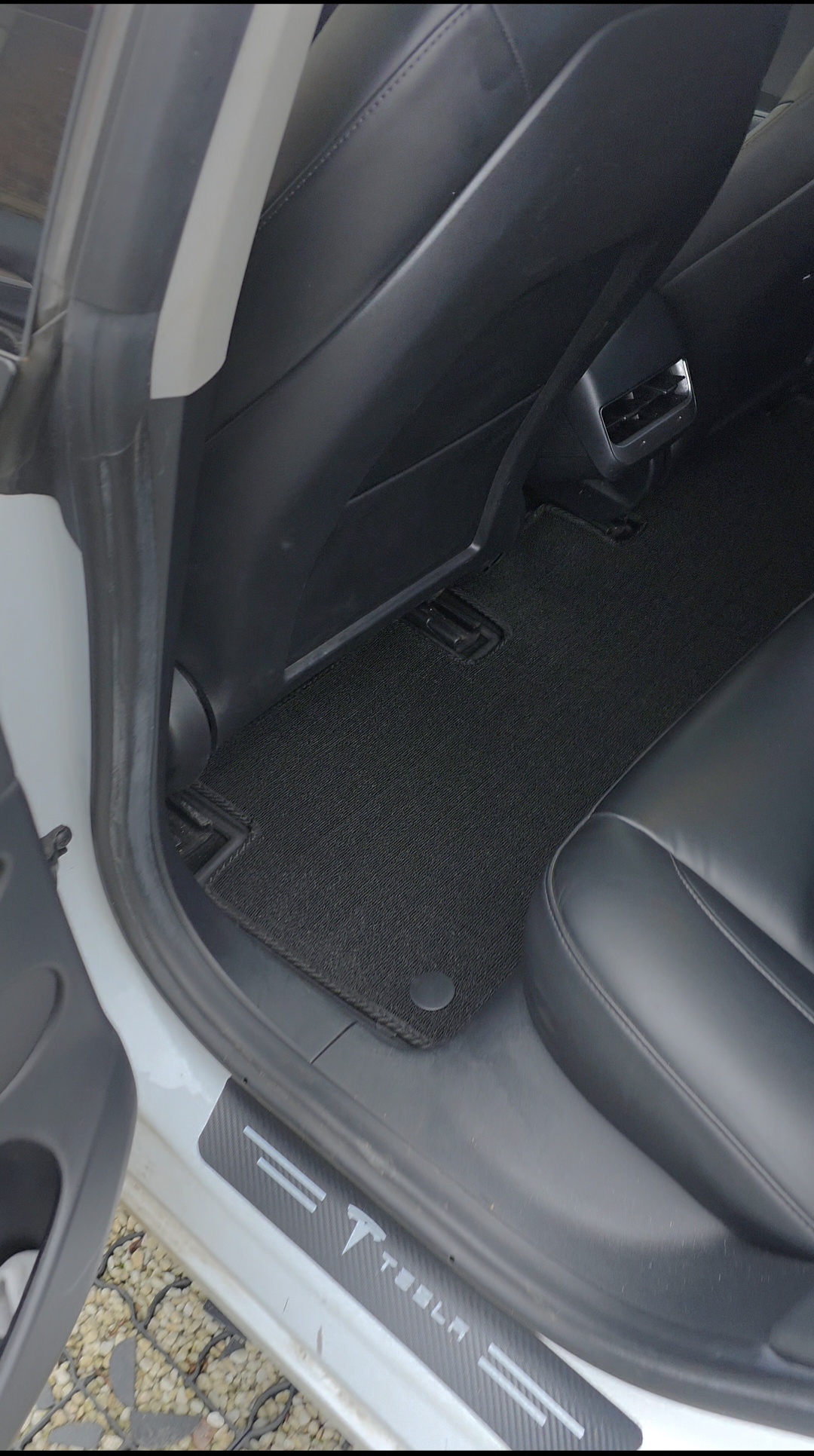 6pc Floormats For The Tesla Model 3, Hard Flexible ABS With Heavy Duty Unclip able Mats - Image 4