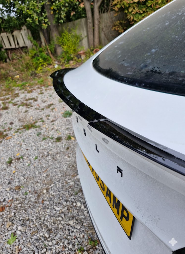 Tesla Model Y BLADE Style Glossy Black Spoiler - Image 2