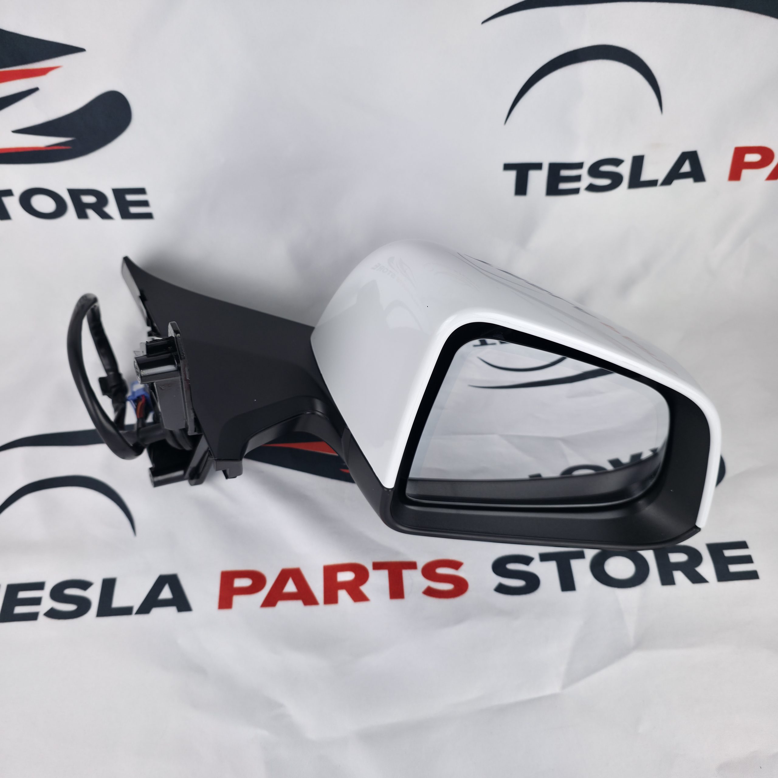 Tesla Model Y OEM RHS Mirror Premium Heated Mirror 1647720-00-C Pearl White