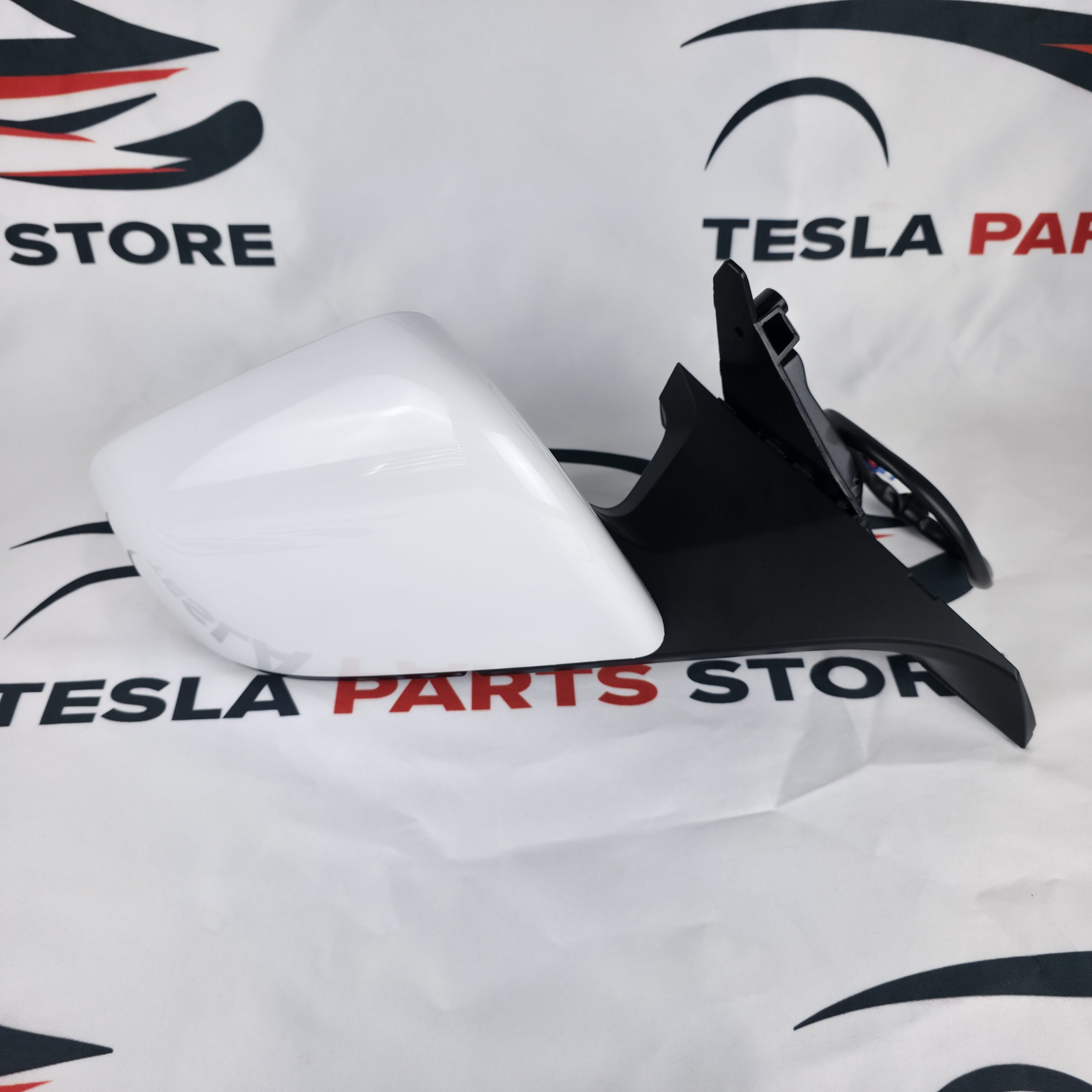 Tesla Model Y OEM RHS Mirror Premium Heated Mirror 1647720-00-C Pearl White - Image 3