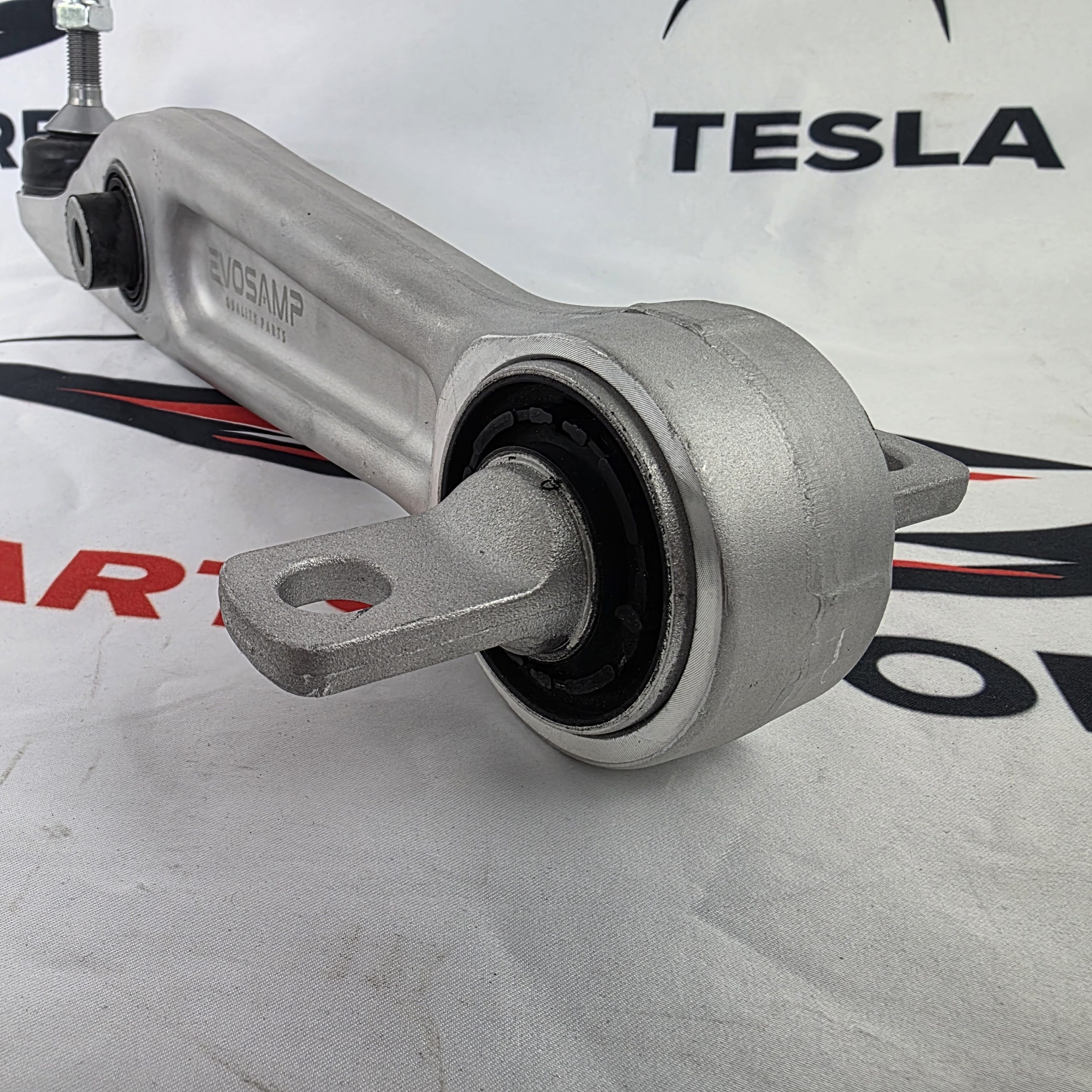 TESLA MODEL Y LOWER CONTROL ARM/LATERIEL LINK EVOSAMP 1188341-00-C 2020-2025 - Image 4