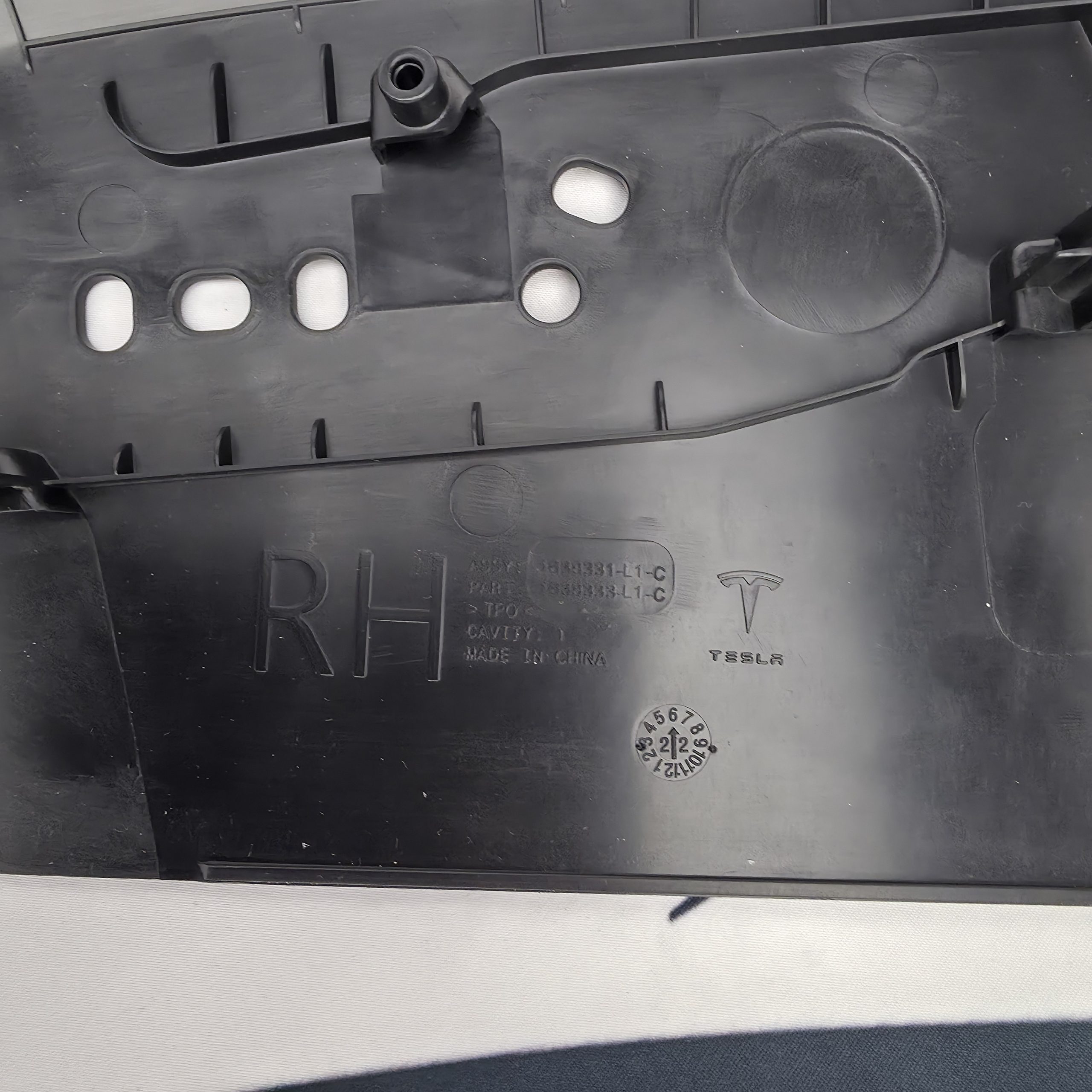Driver RHS Seat Controller Side Panel Protector OEM Tesla Model Y 11638331-00-C, 1638331-00-D - Image 3